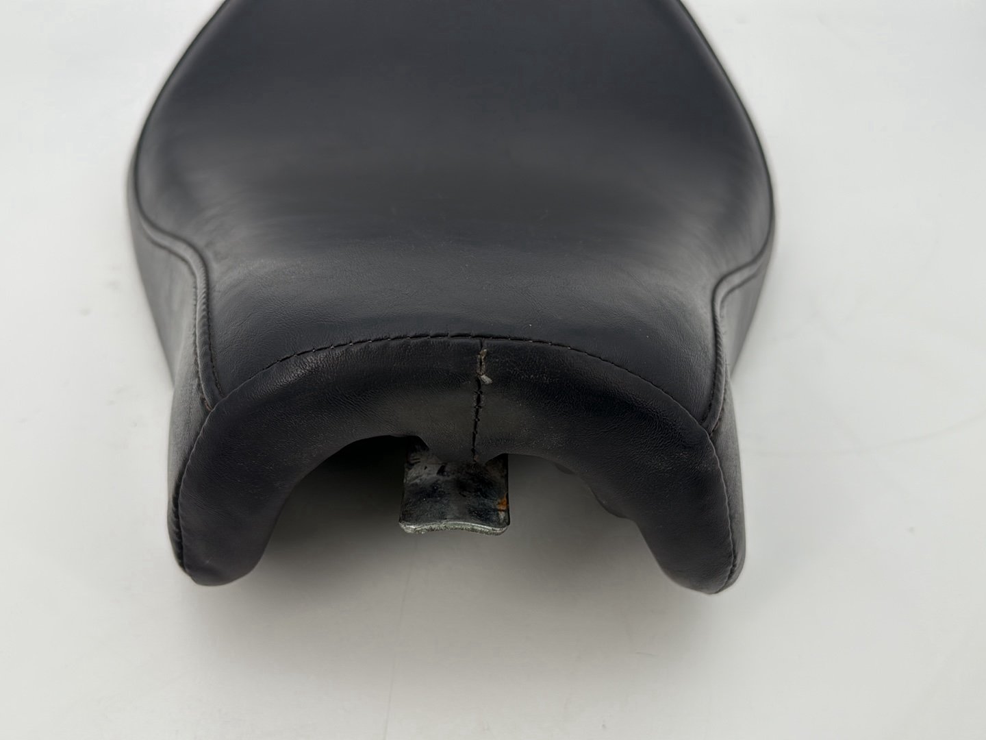 2009 Harley Sportster XL1200C 1200 Custom OEM Passenger Rider Driver Seat Saddle