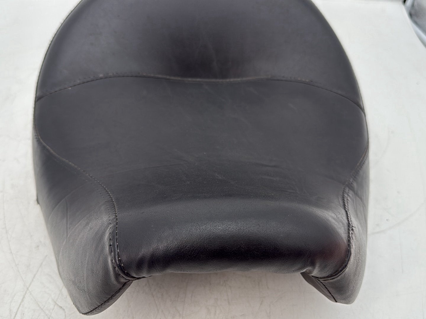 2005 Harley Dyna FXDWG Wide Glide OEM Passenger Rider Driver Seat Saddle
