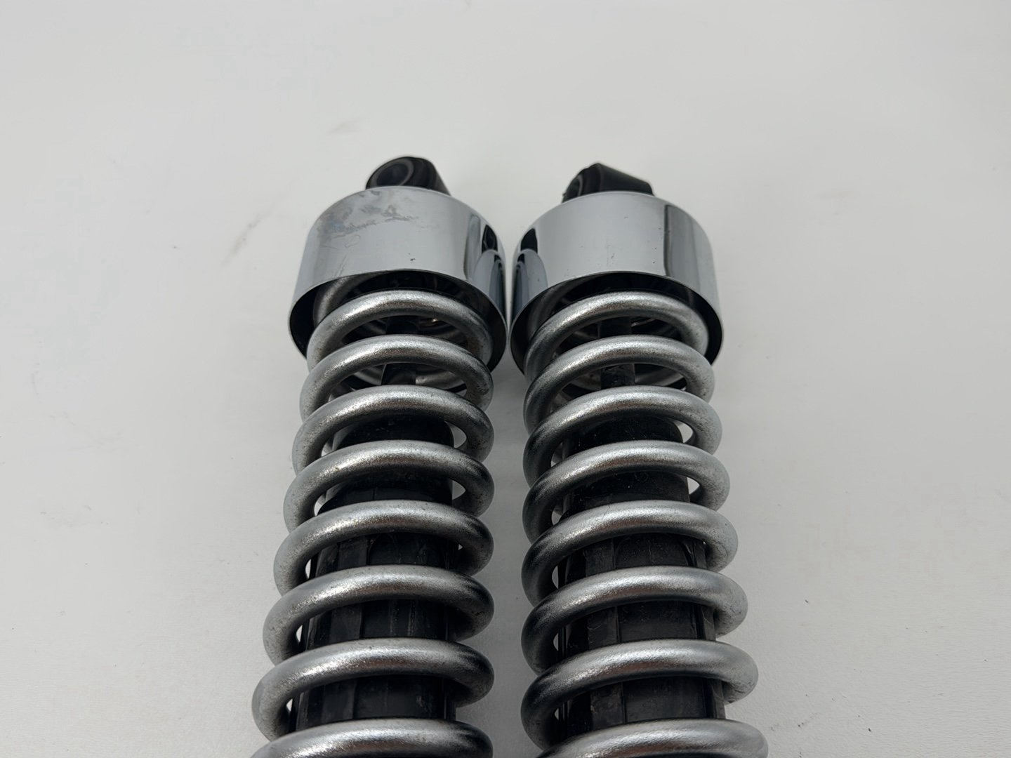 1999 - 2006 Harley-Davidson Dyna Wide Glide Rear Left Right Shock Absorbers 54512-90A