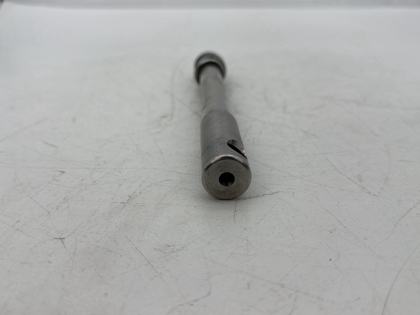 2002 Harley Dyna FXD Super Glide OEM Front Wheel Axle Bolt Shaft