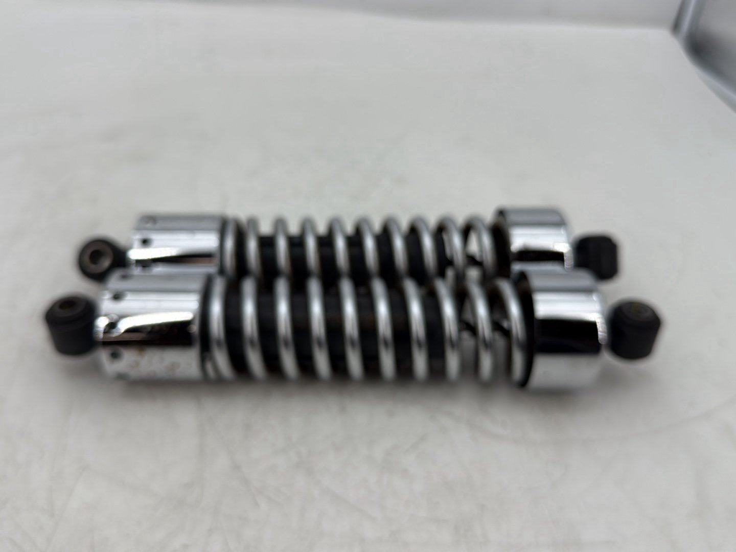 2005 Harley Dyna FXDWG Wide Glide OEM Rear Left Right Shock Absorbers