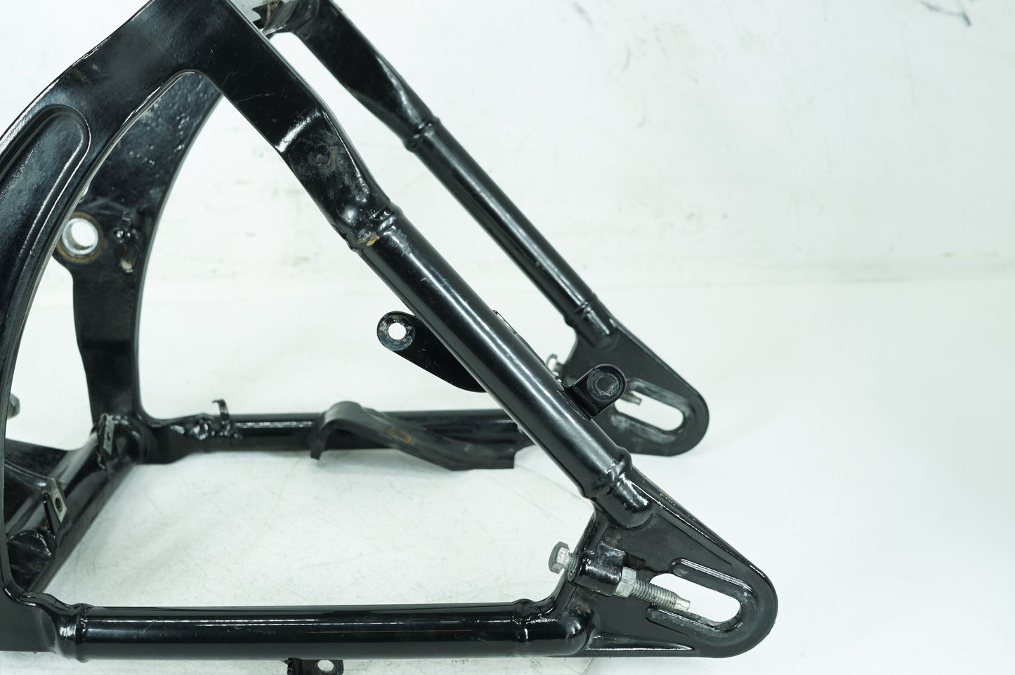 1999 - 2006 Harley-Davidson Softail Fat Boy Rear Fork Swingarm Swing Arm 47573-00A