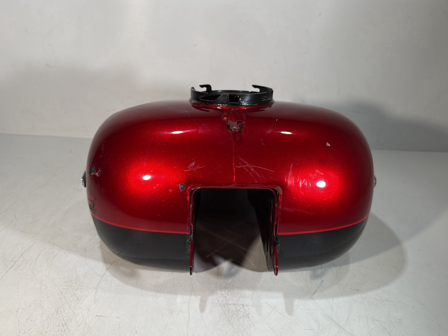 2008 - 2016 Harley-Davidson Touring Electra Glide Ultra Fuel Gas Tank Gasoline Reservoir 61356-08
