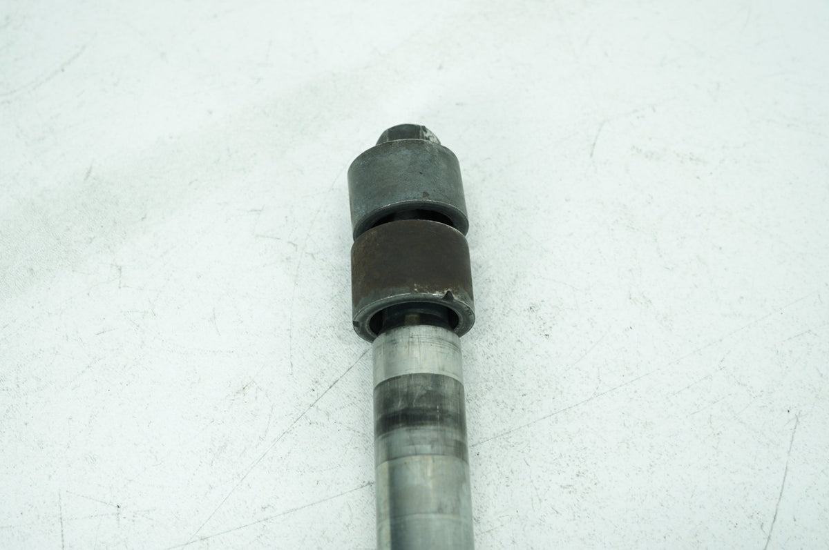 2006 Harley Touring FLHTCI Electra Glide Classic OEM Front Wheel Axle Bolt Shaft