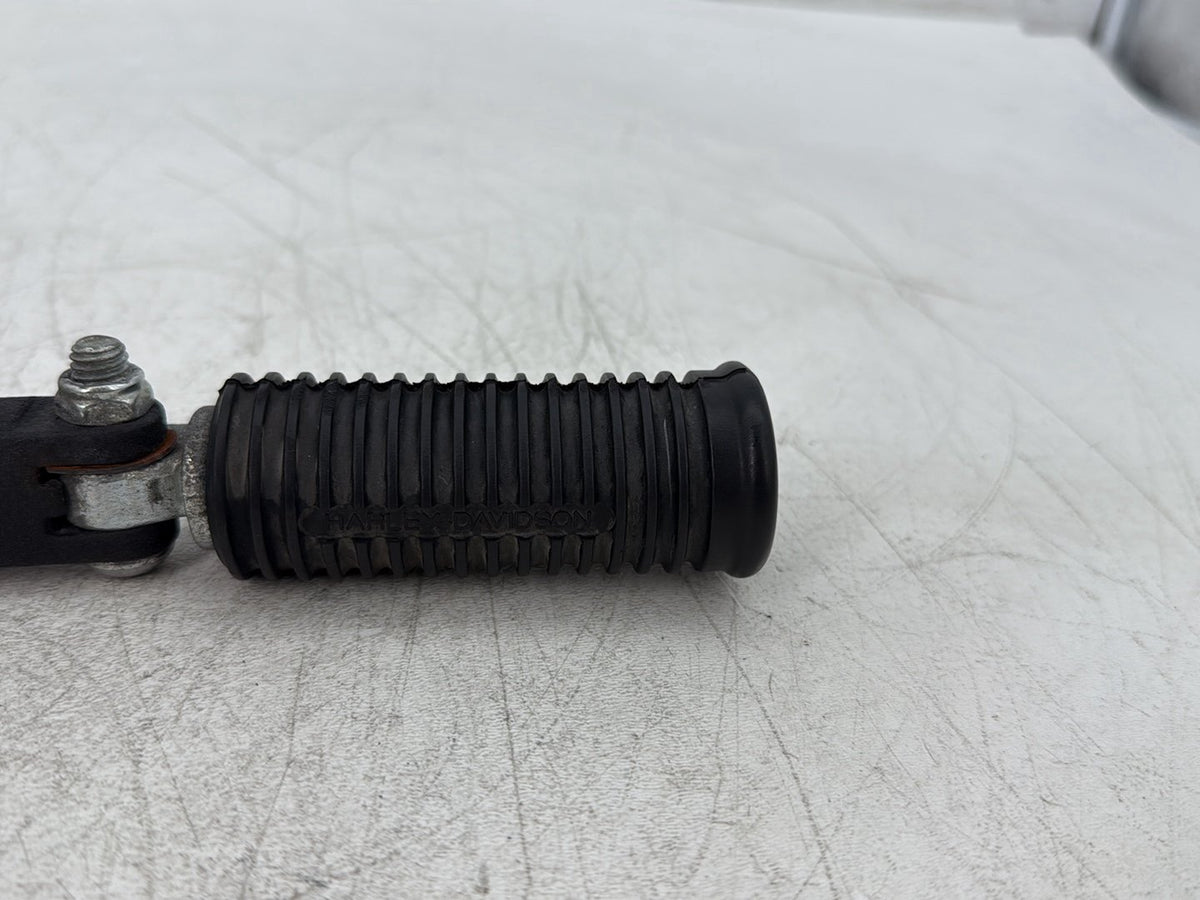 2010 Harley Dyna Fat Bob FXDF OEM Rear LH Passenger 1 Foot Peg Step Rest