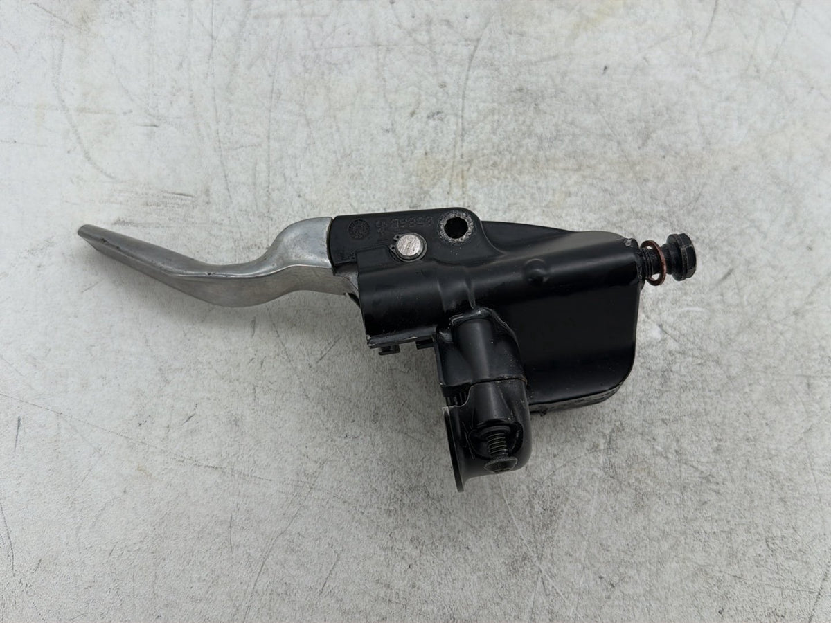 2006 Harley Dyna Super Glide FXDI OEM Front Right Brake Lever Master Cylinder