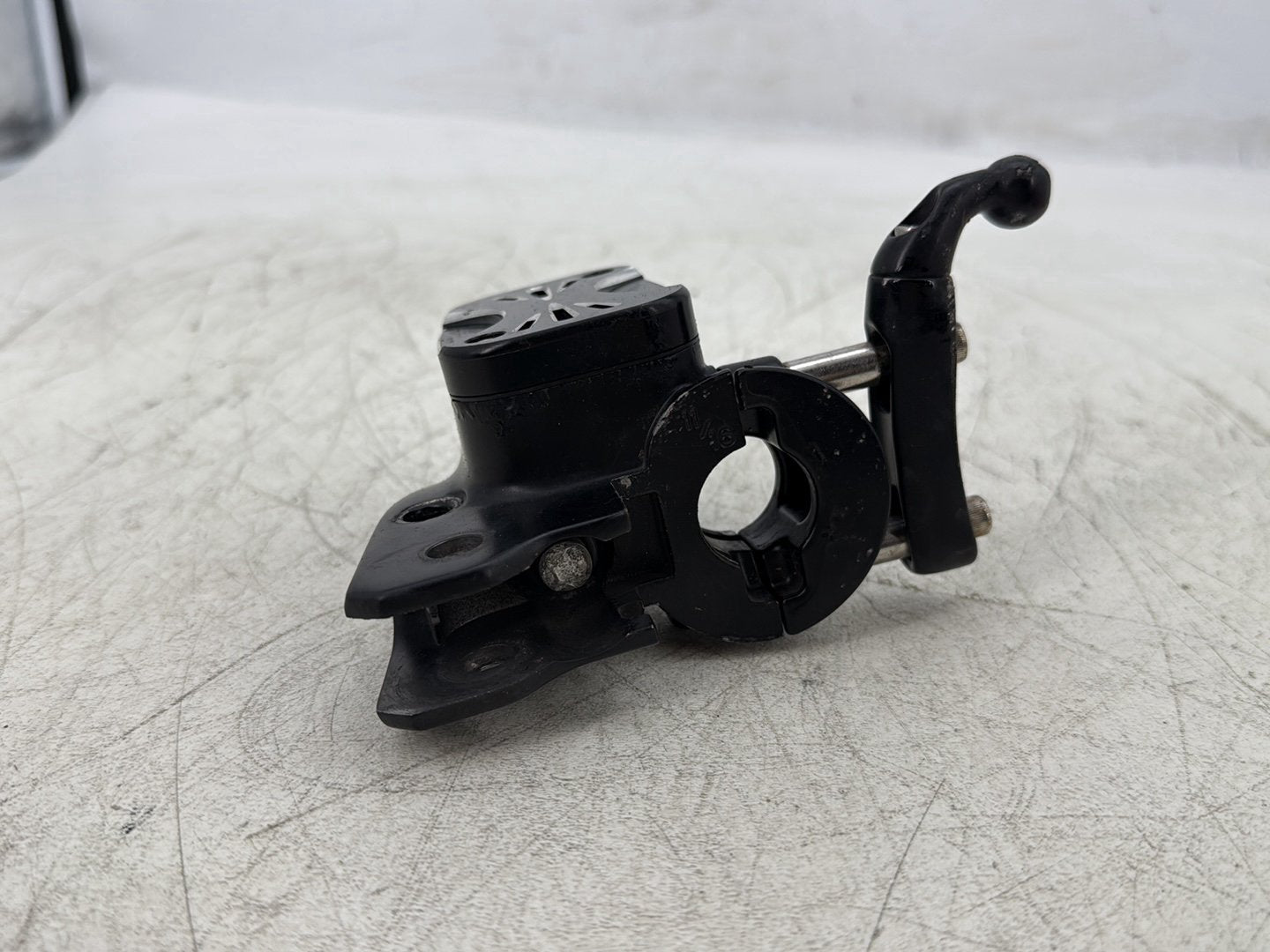 2015 Harley Road Glide Touring FLTRXS OEM Front Right Hand Brake Lever Master Cylinder Reservoir