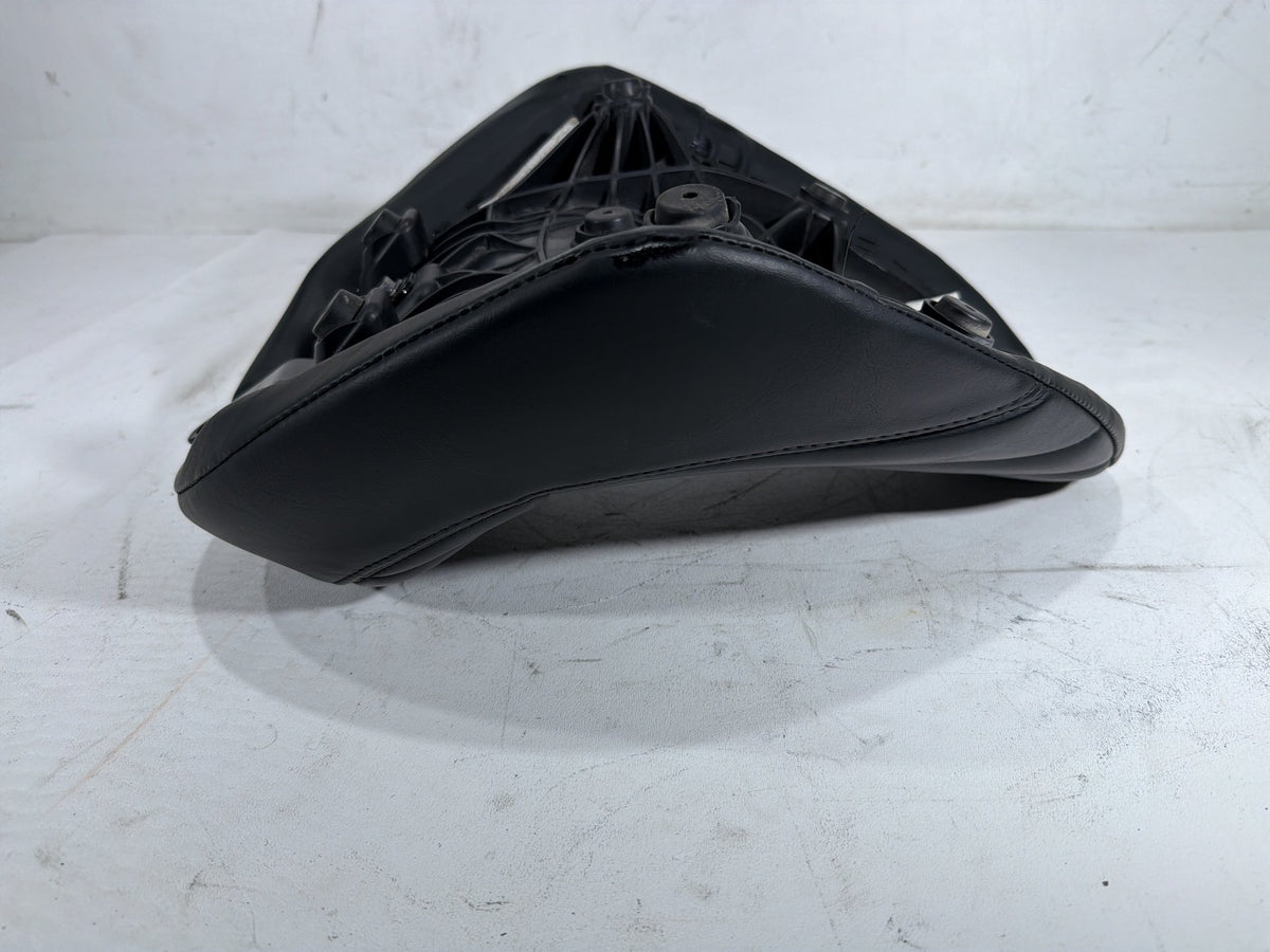2020 Harley Softail Standard FXST OEM Rider Driver Solo Seat Pillion