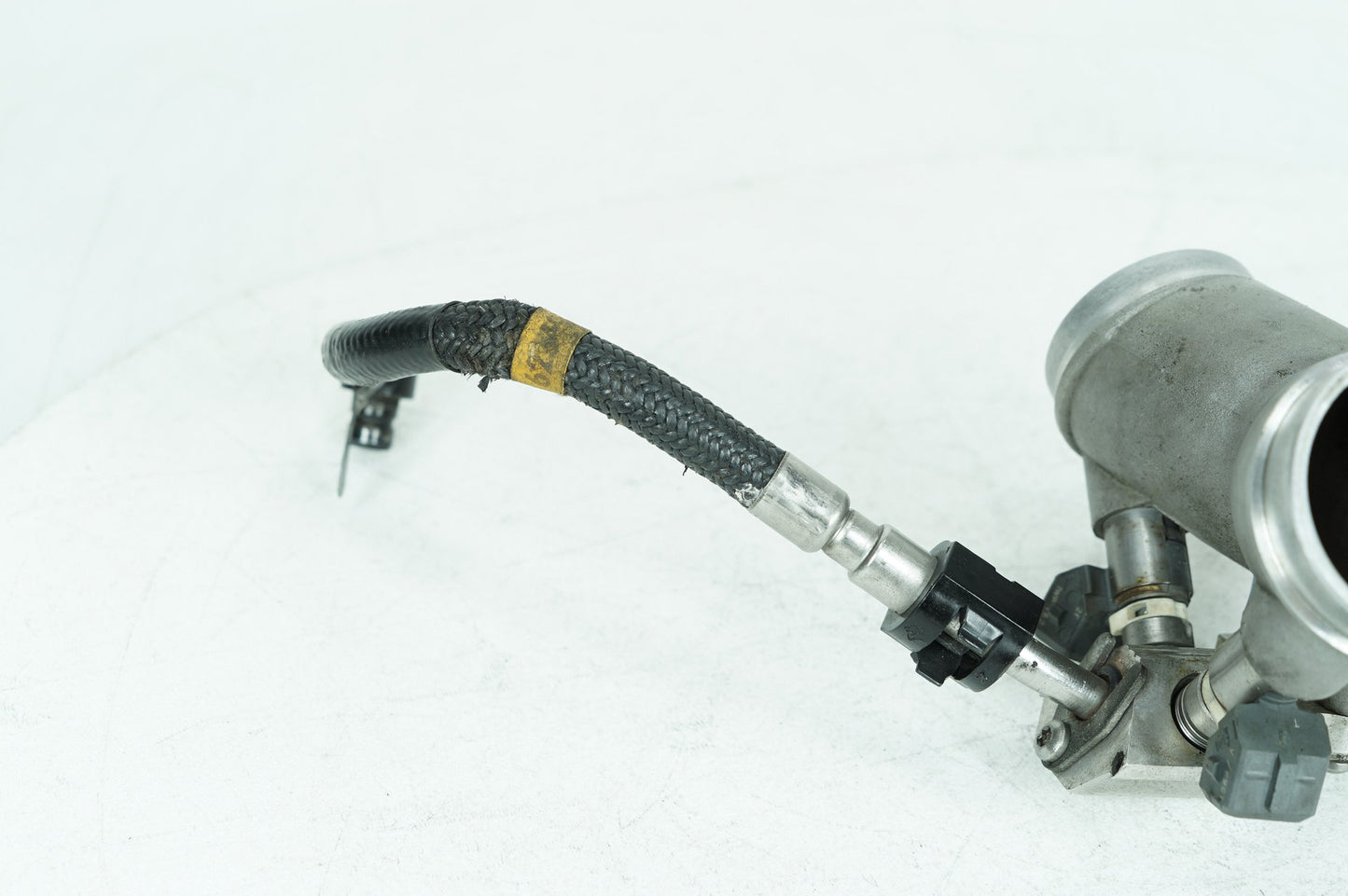 1999 - 2006 Harley-Davidson Touring Road King  Intake Manifold Thermostat Housing 27630-01