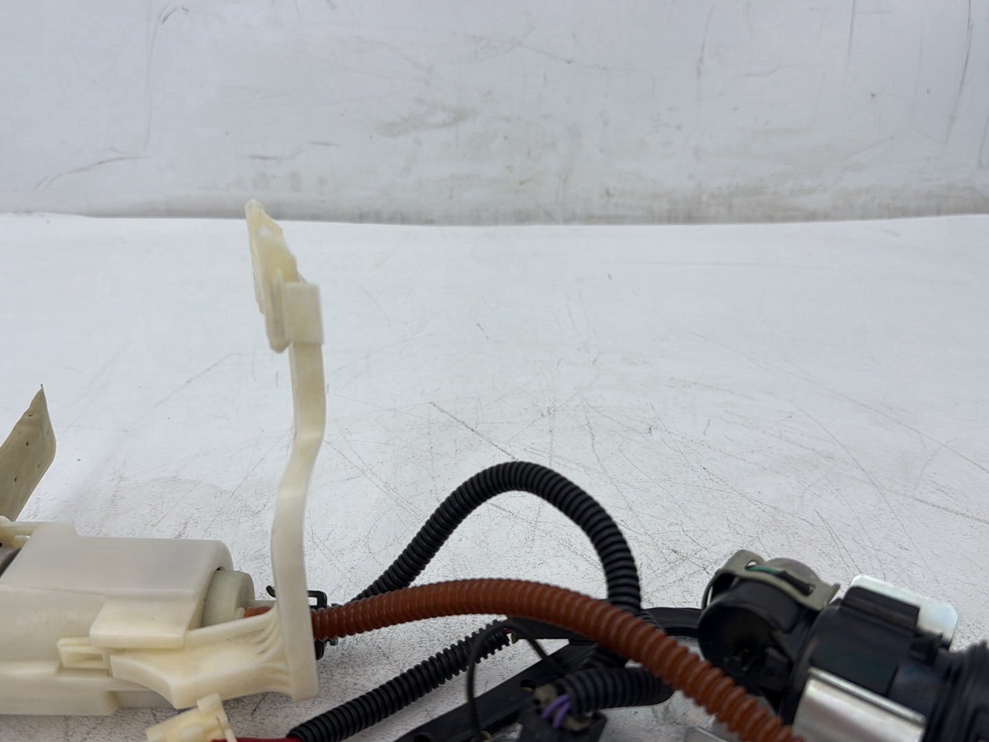 2013 Harley Heritage Softail Classic FLSTC OEM Gas Gasoline Fuel Petrol Pump Sending
