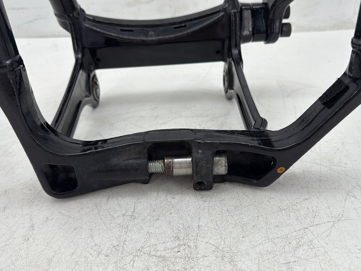 2019 Harley Softail Street Bob FXBB OEM Rear Fork Swingarm Swing Arm 47400099BHP