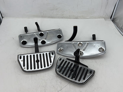 2003 Harley Electra Glide Touring Ultra FLHTCUI OEM Left Right Driver & Pass Floorboard Foot Rest