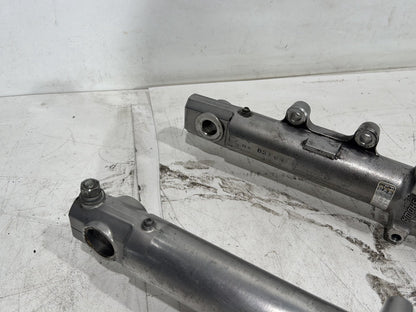 2004 Harley Dyna Super Glide FXDI OEM Front Triple Tree Set & LH RH Fork Legs Sliders