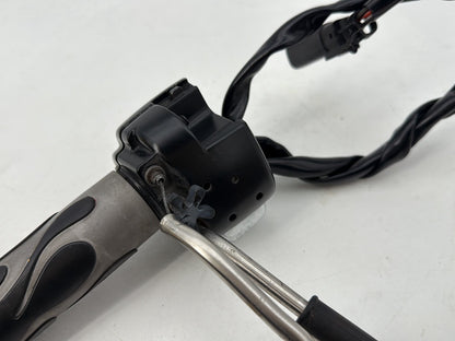 2004 - 2013 Harley-Davidson Sportster 883 Custom Right Engine Start Kill Switches Controls 71589-96B , 56666-04