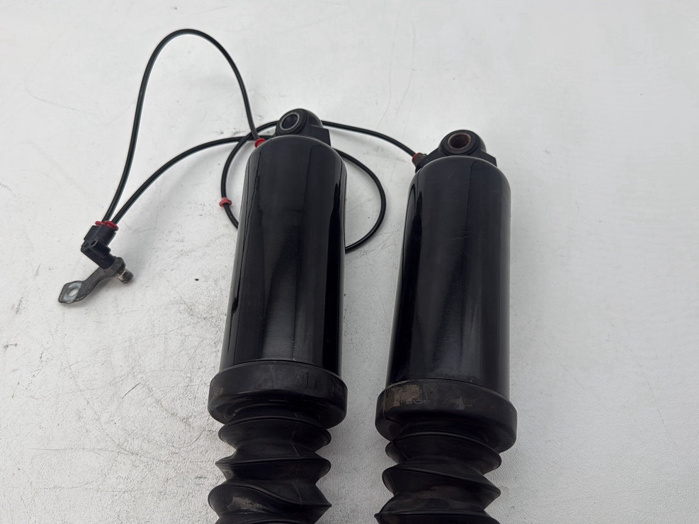 2007 Harley Touring Electra Glide Police OEM Rear Left Right Shock Absorbers 13"