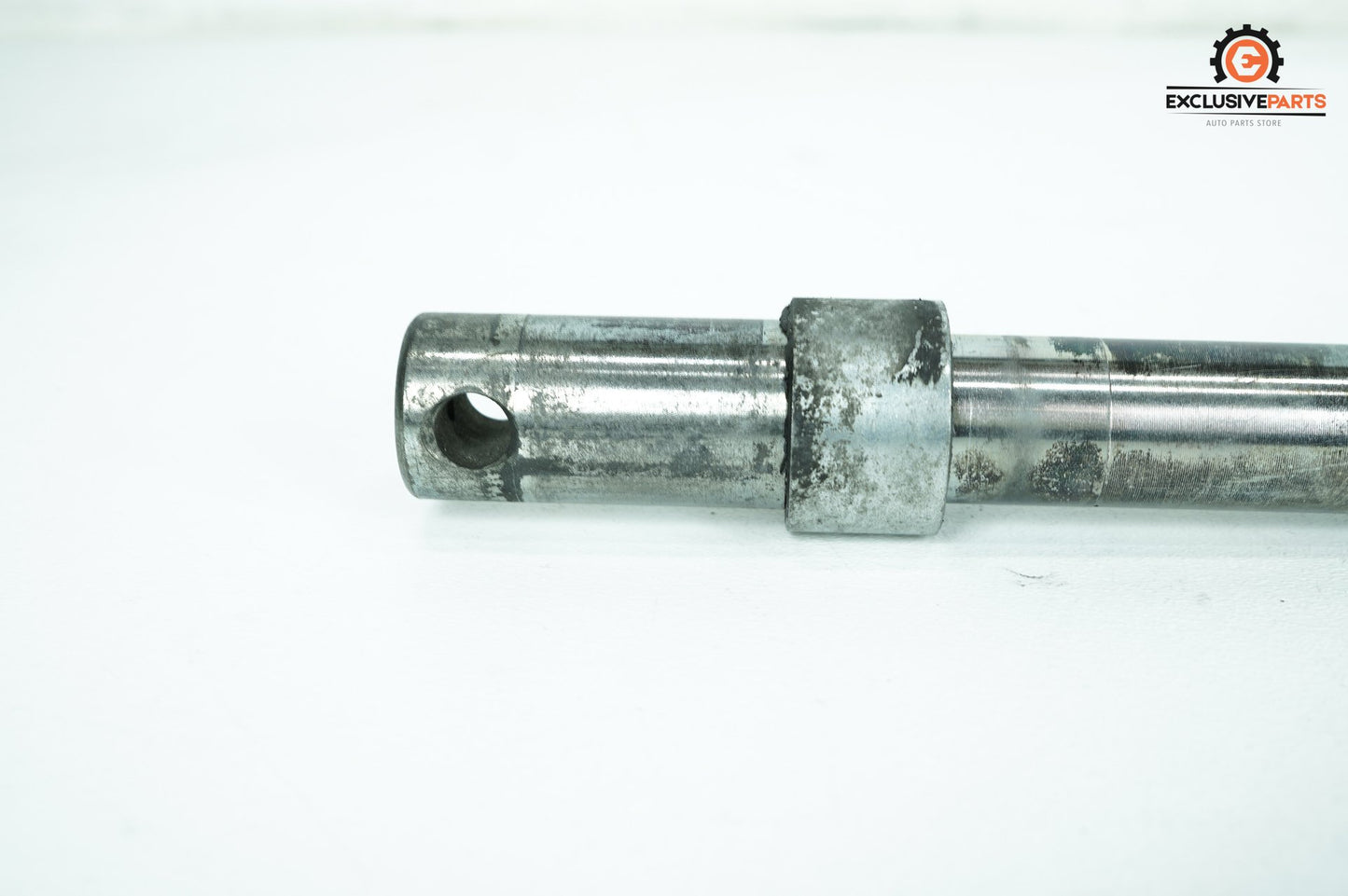 2003 Harley Touring FLHRCI Road King Classic OEM Front Wheel Axle Bolt Shaft