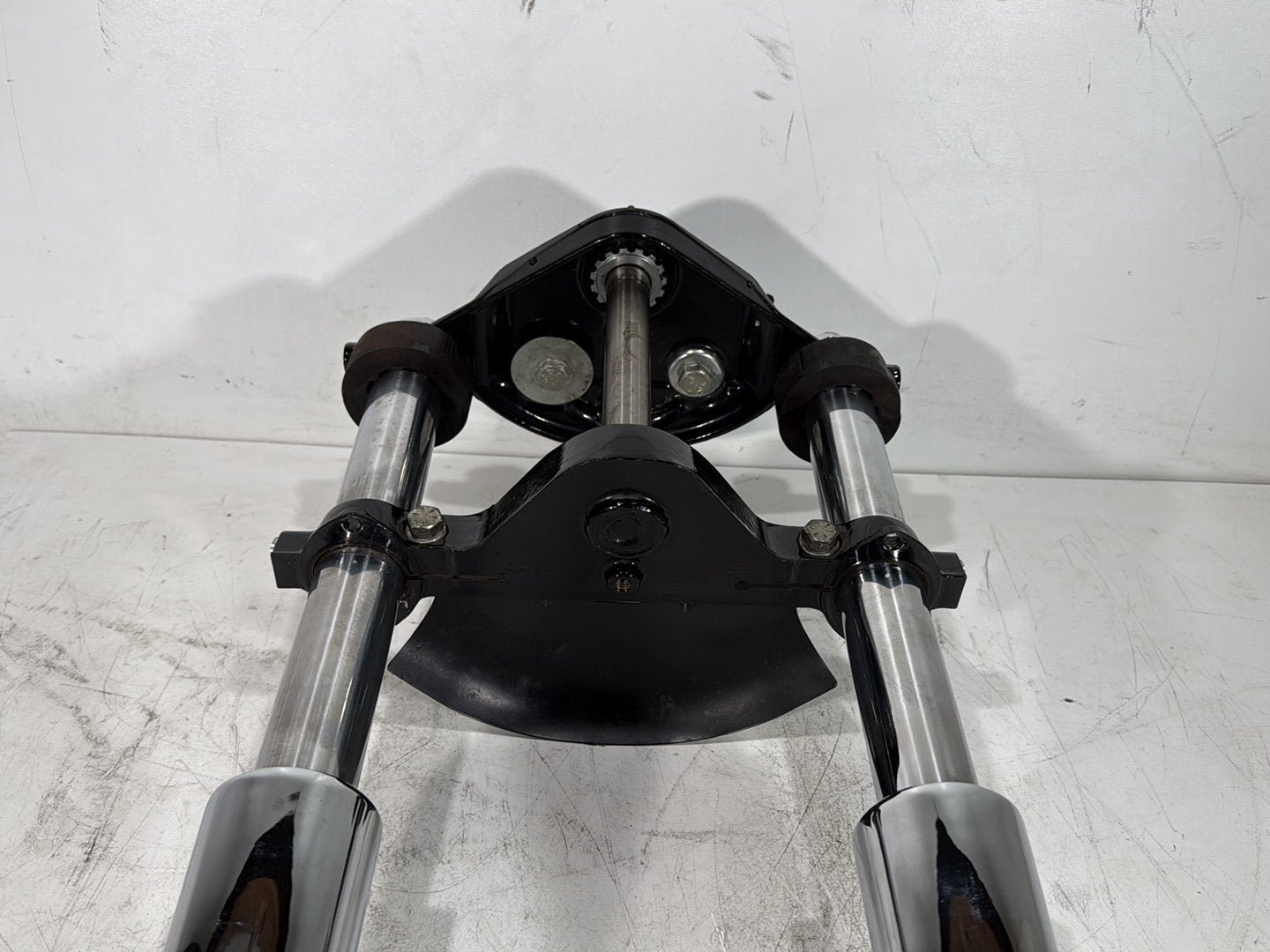 2007 Harley Touring FLHTC Electra Glide Classic OEM Front Triple Tree Set & LH RH Fork Legs Sliders