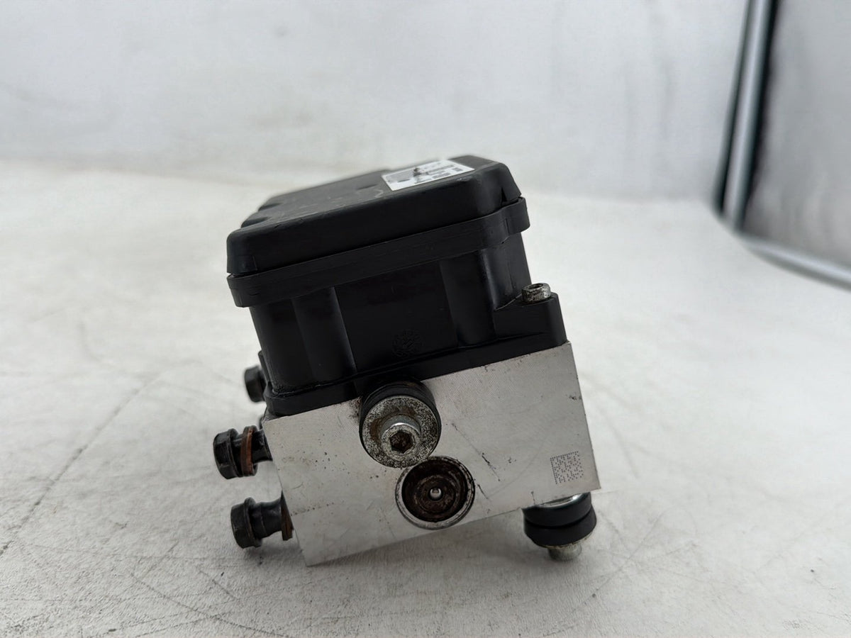 2013 Harley Electra Glide Touring CVO Screamin Eagle OEM ABS Brake Pump & Control Module