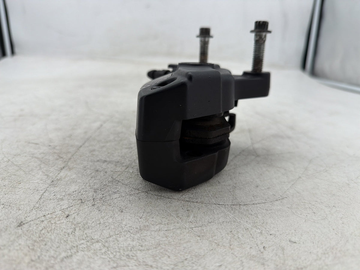 2010 Harley Electra Glide Touring Ultra OEM Front Right 1 Brake Caliper