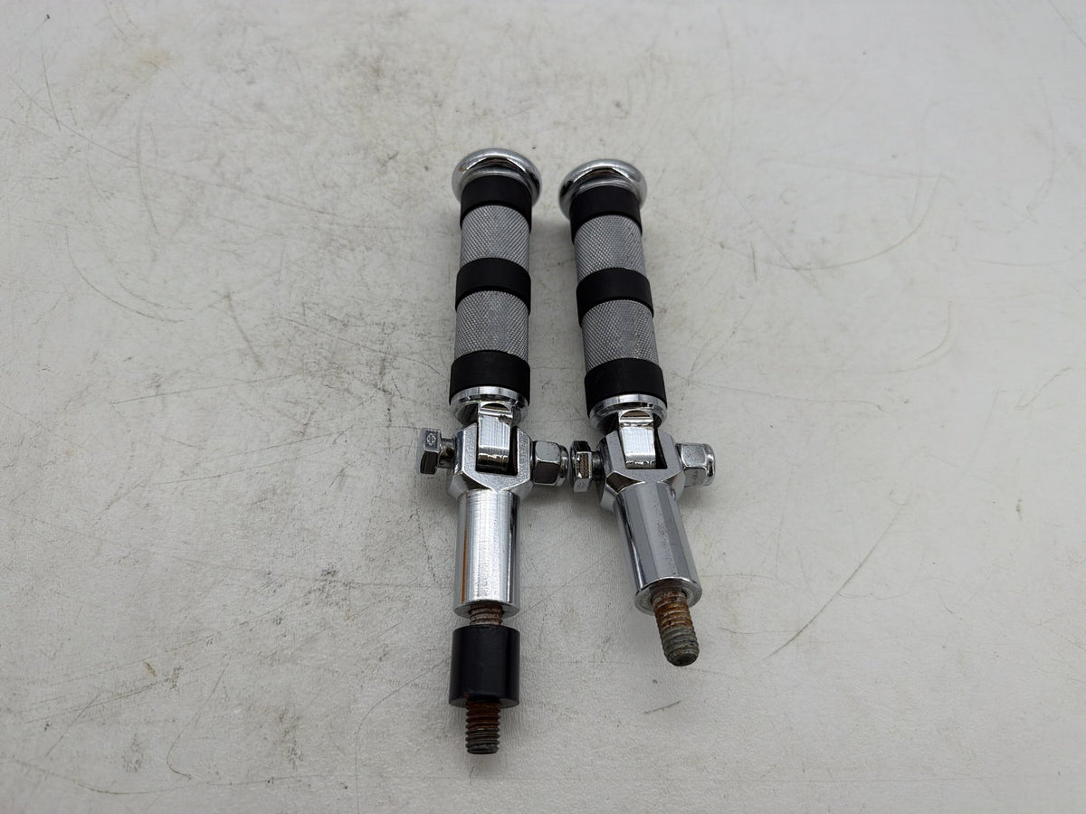 2001 Harley Softail Deuce FXSTD OEM Passenger Left & Right Foot Pegs