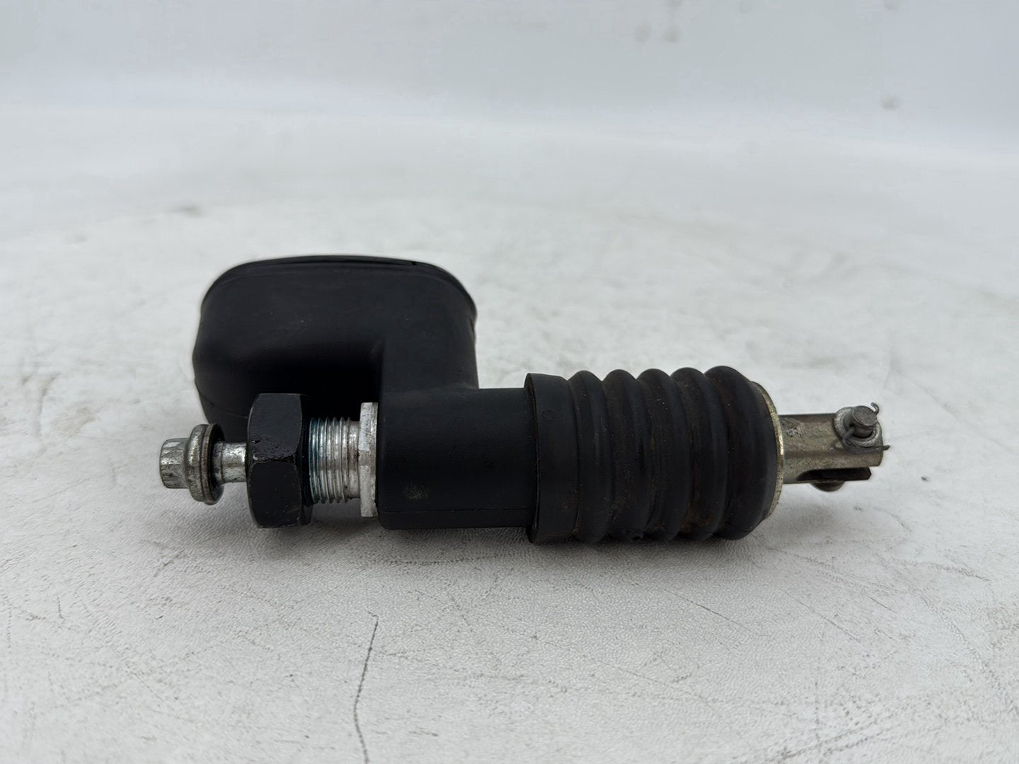 1999 - 2006 Harley-Davidson Touring Electra Glide Ultra Rear Brake Master Cylinder Reservoir 41755-99B