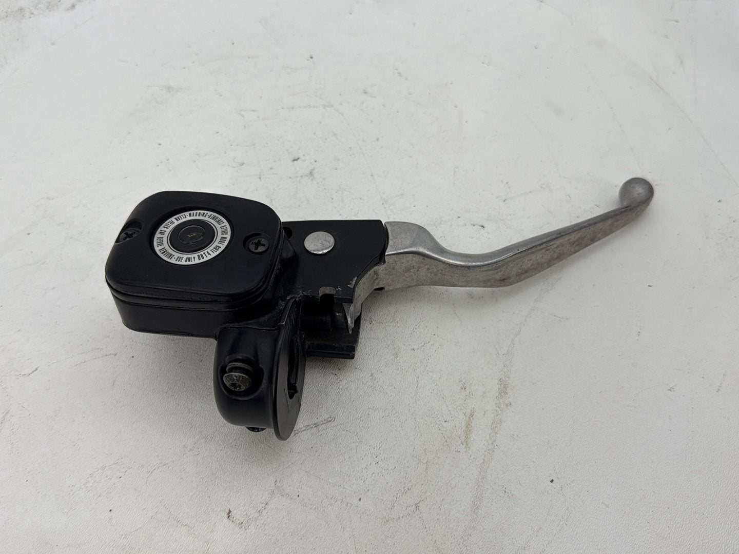 2007 Harley Street Glide Touring FLHX OEM Front Right Brake Lever Master Cylinder