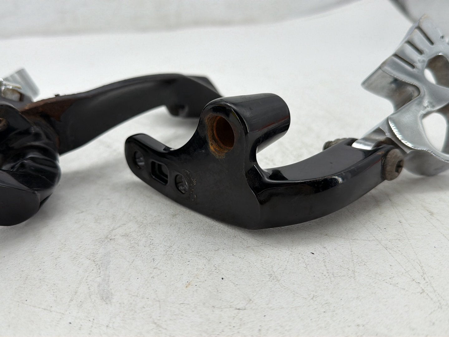 2009 Harley Dyna Street Bob FXDB OEM Left Right Foot Brake Control Pegs