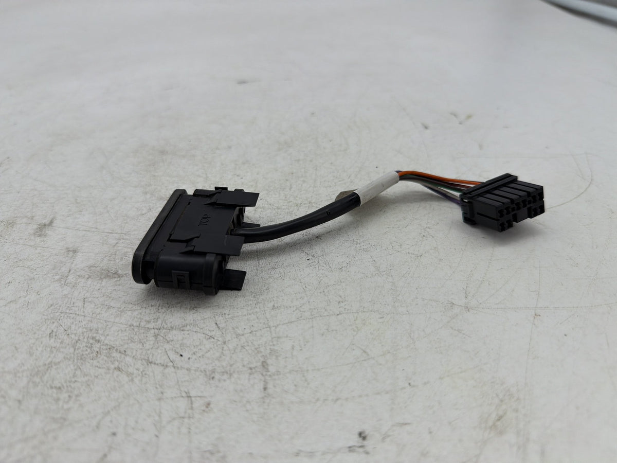 2010 Harley Electra Glide Touring Ultra OEM Dash Indicator Lamp Wire Plug In
