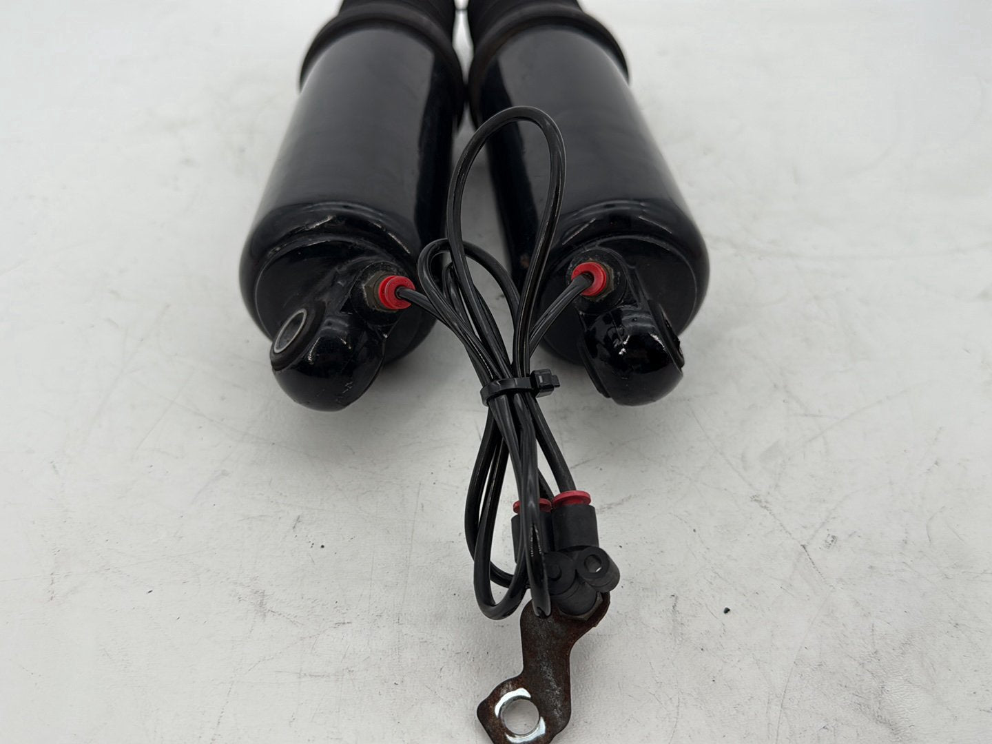 2008 Harley Touring FLHTCU Electra Glide Ultra OEM Rear Left Right Shock Absorbers