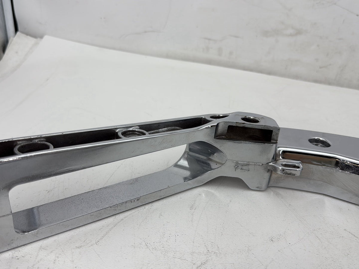 2017 Harley Road Glide Touring OEM Left Right Saddlebag Fender Struts Brackets