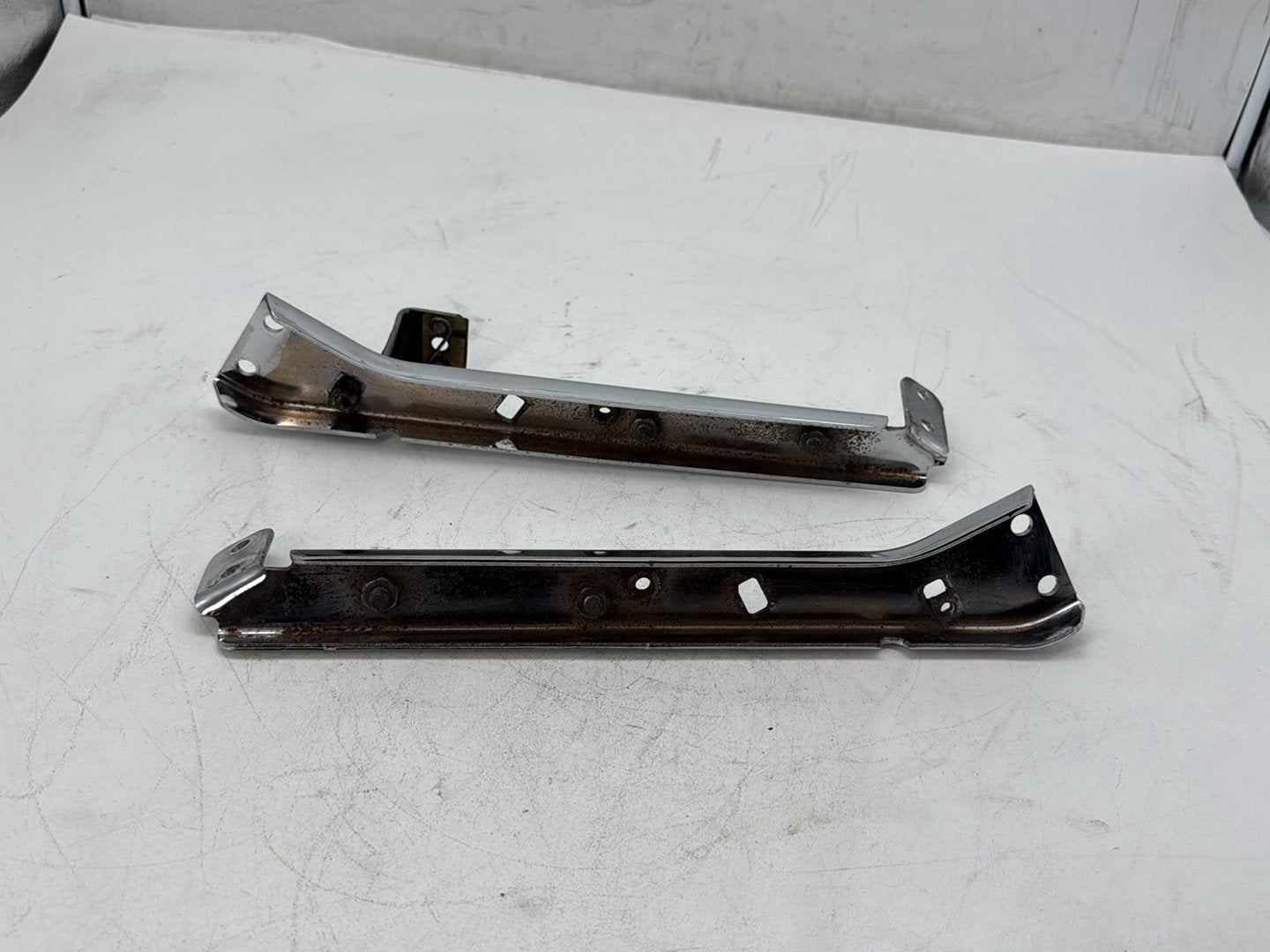 2006 Harley Touring FLHTCI Electra Glide Classic OEM Rear Left & Right Fender Support Bracket