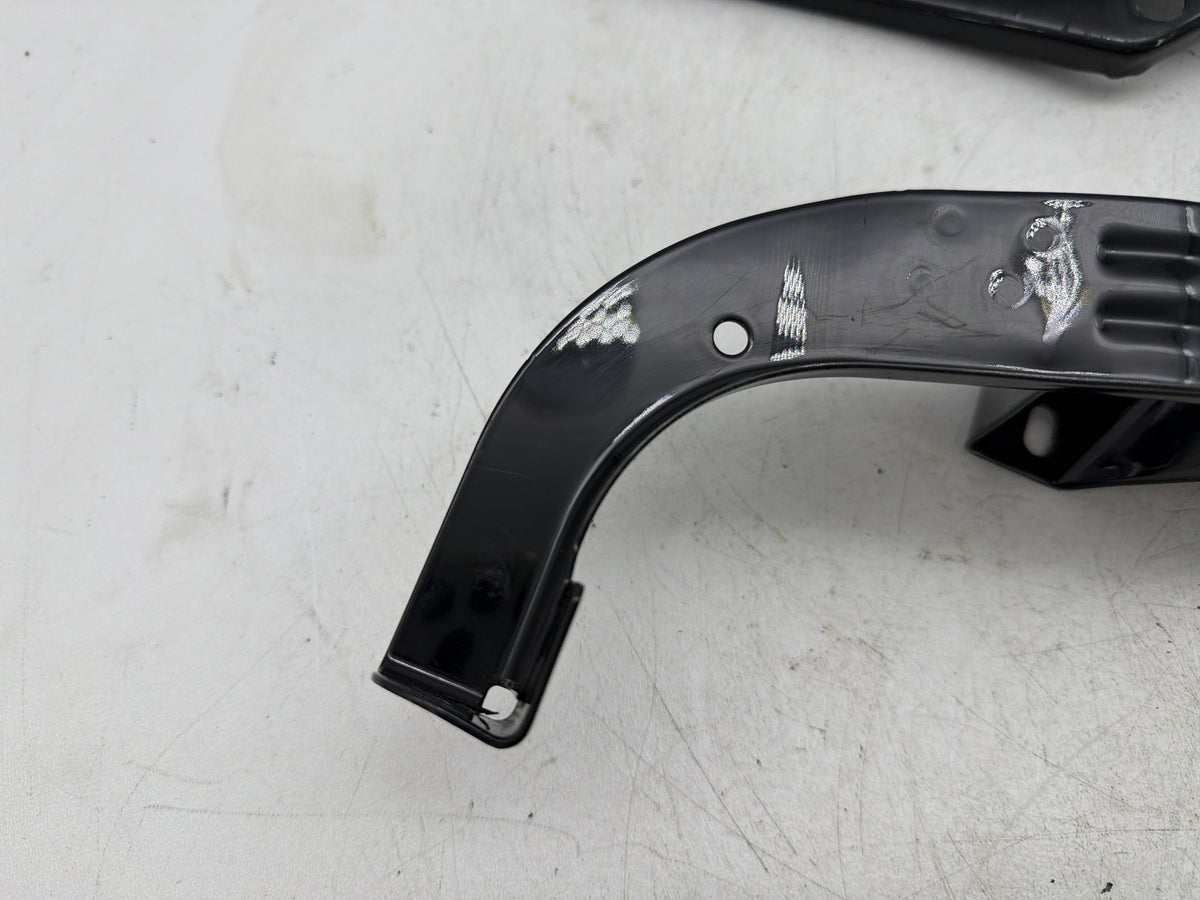 2010 Harley Street Glide Touring FLHX OEM Right Left Fairing Support Brackets