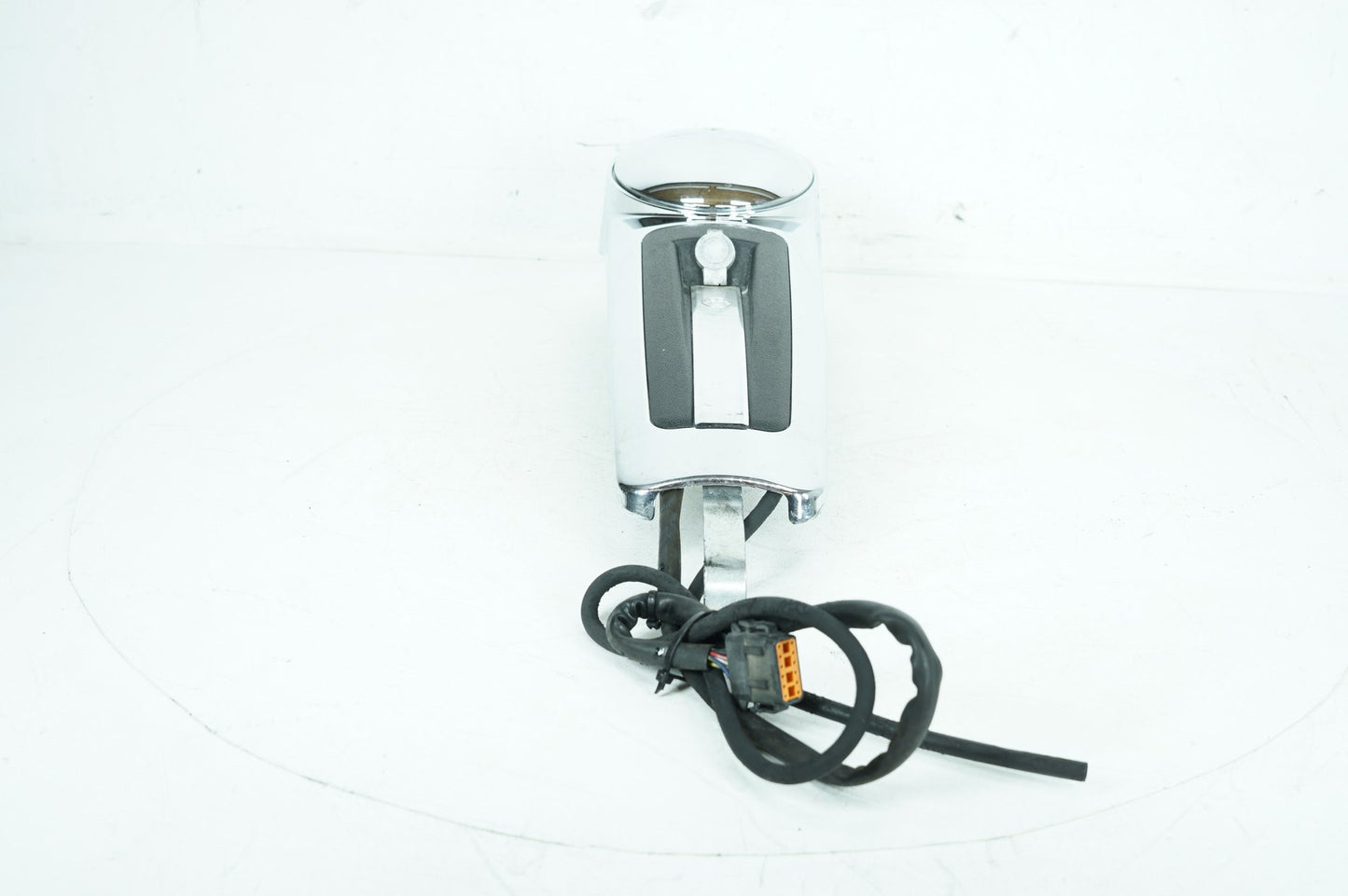 2007 - 2013 Harley-Davidson Touring Electra Glide Ultra Fuel Gas Tank Dash Console NOKey 61270-08