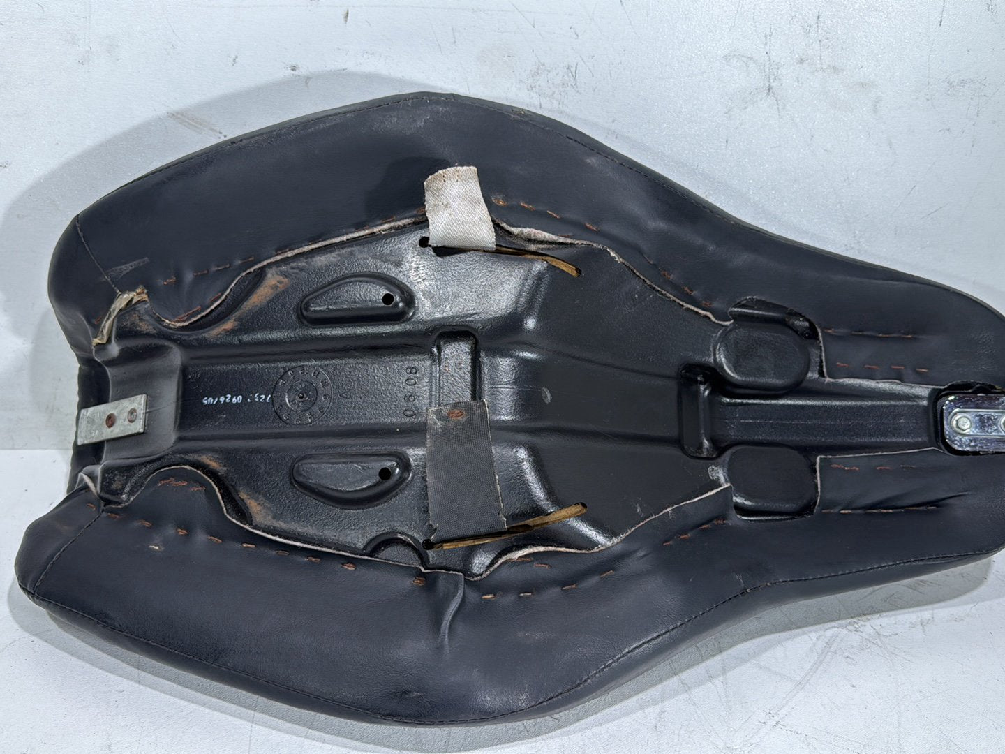 2008 Harley Dyna Fat Bob FXDF OEM Passenger Rider Driver Seat Saddle