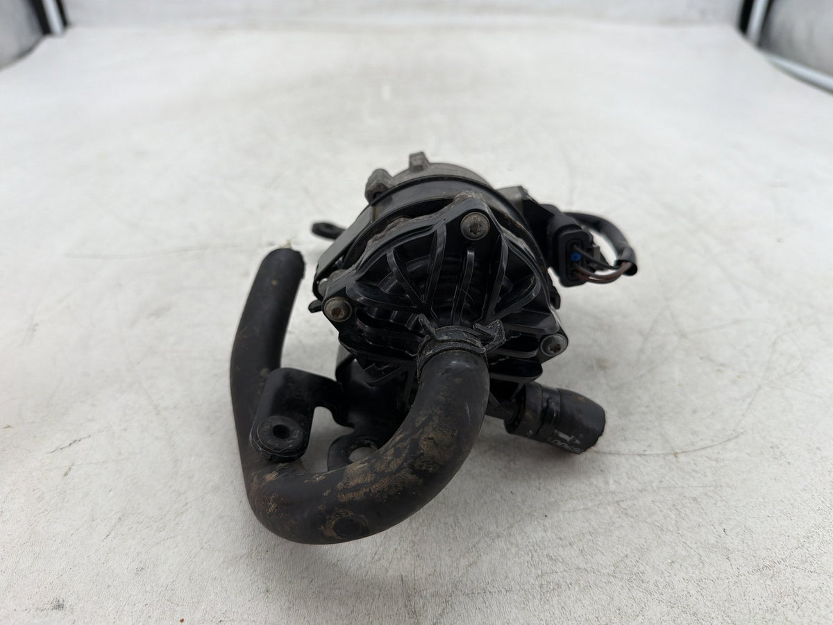 2015 Harley Electra Glide Touring Ultra Engine Coolant Motor Water Pump
