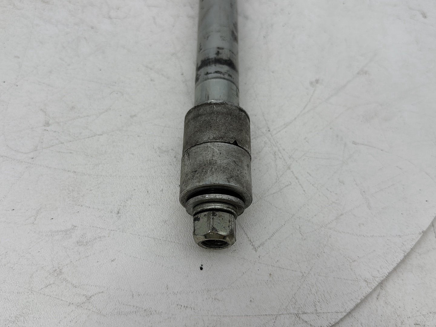 1999 - 2006 Harley-Davidson Touring Electra Glide Ultra Front Wheel Axle Bolt Shaft 43364-00
