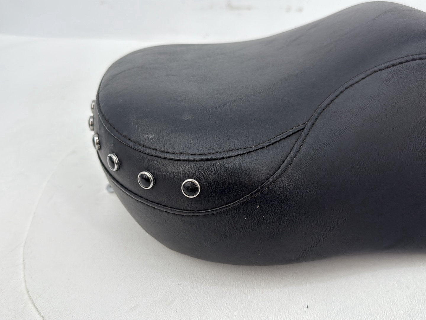 Harley-Davidson Misc  Rear Passenger Pillion Seat 52281-94