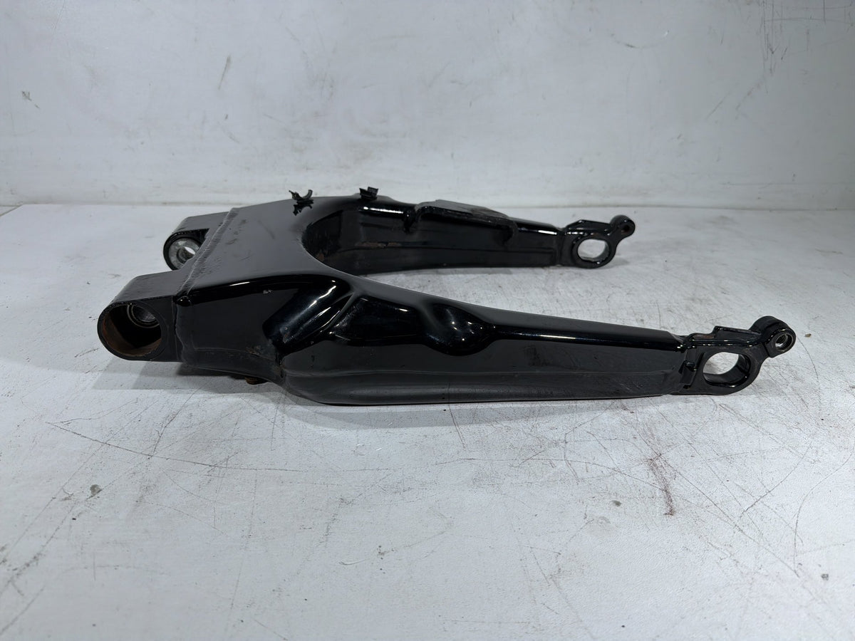 2015 Harley Electra Glide Touring Ultra OEM Rear Fork Swingarm Swing Arm