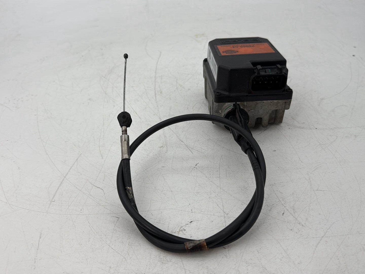 2005 Harley Touring FLHRCI Road King Classic OEM Cruise Control Actuator 70955-98A