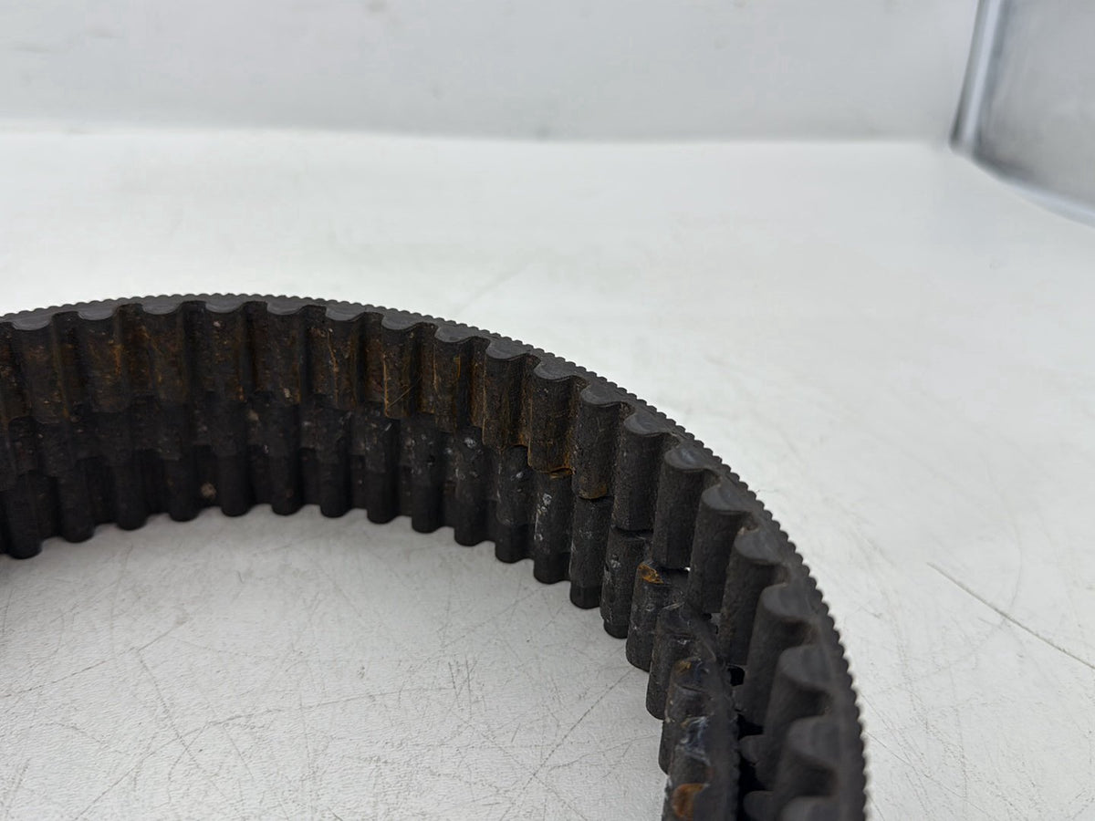 2014 Harley Street Glide Touring FLHXS OEM Rear Drive Belt 40024-09 140T 1"