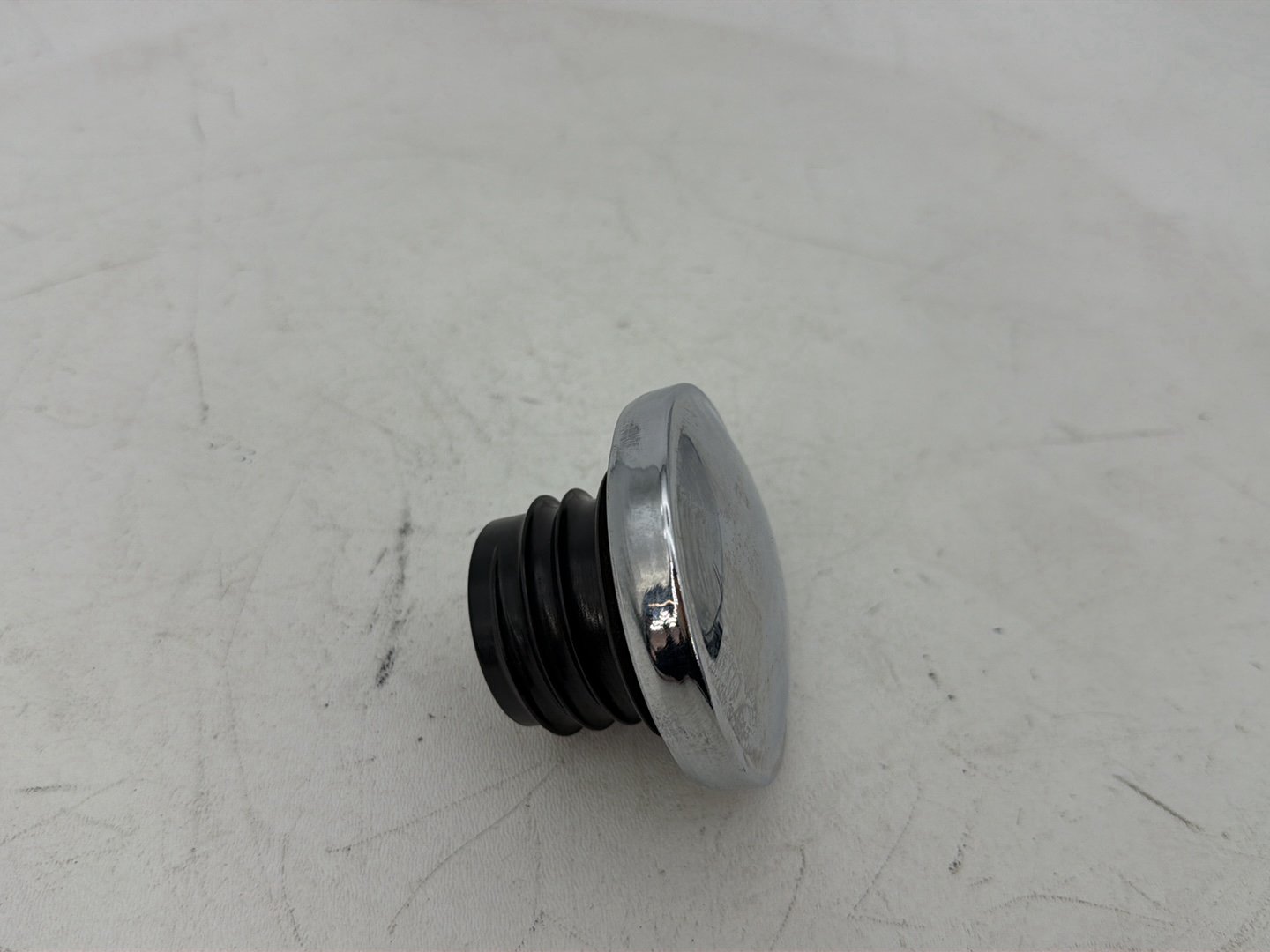 2007 - 2017 Harley-Davidson Dyna Super Glide Custom Fuel Gas Tank Cap Bushing Hub 61272-92B