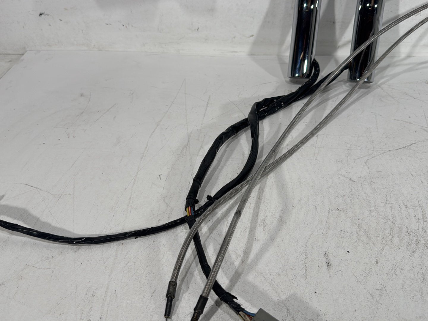 2003 Harley Dyna Wide Glide FXDWG OEM Handlebars Left Right Switches Controls