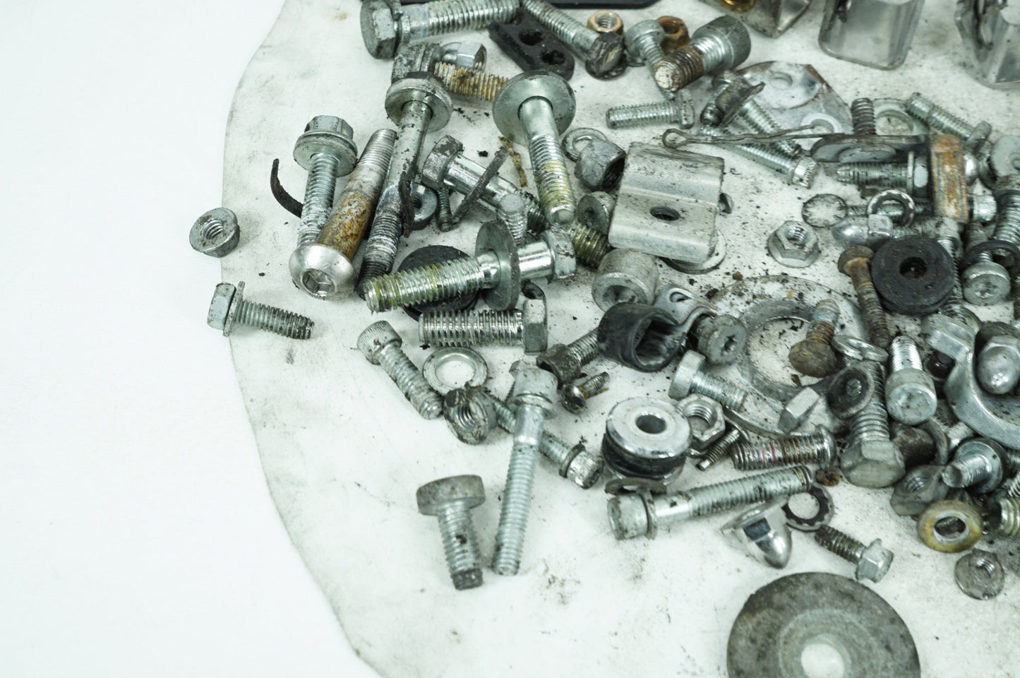2000 - 2006 Harley-Davidson Touring Road King Custom Hardware Bolts Nuts & Brackets w/ Left Right Swingarm Brackets