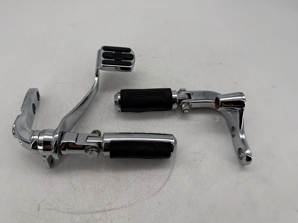 2008 Harley Dyna Fat Bob FXDF OEM Left Right Foot Brake Control Pegs