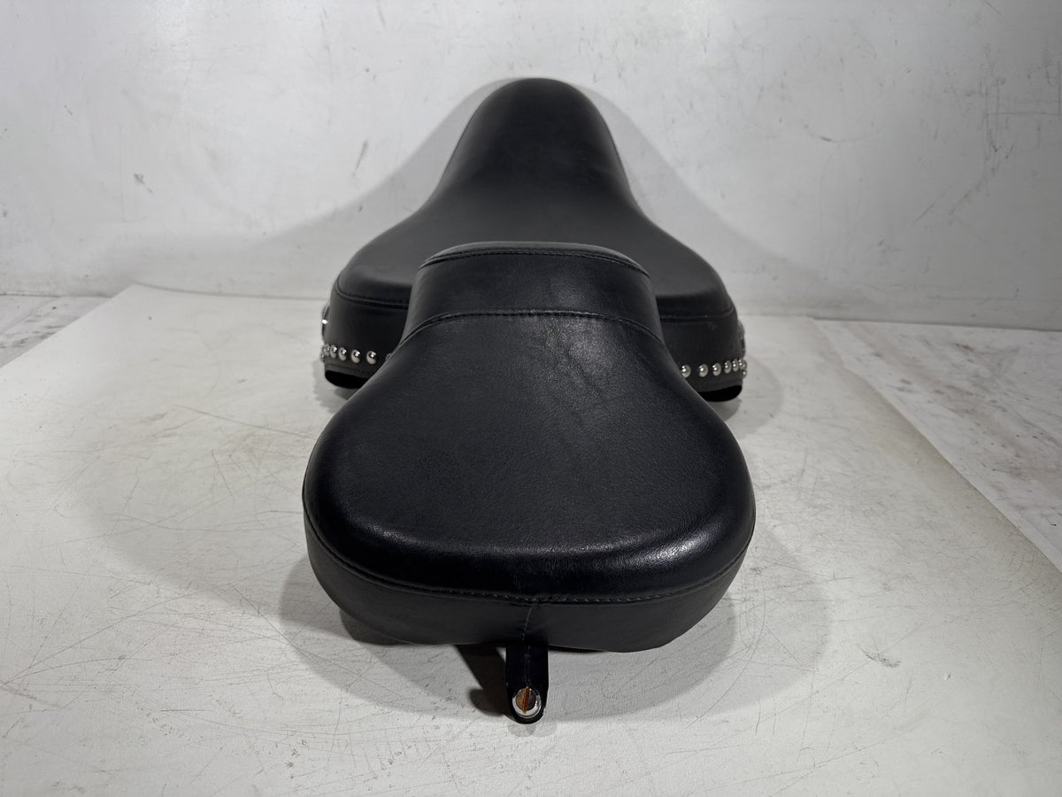 04 Harley Heritage Softail Classic FLSTCI OEM Passenger Rider Driver Seat Saddle