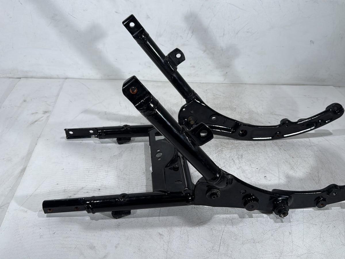 11 Harley Road Glide Touring FLTRX OEM Rear Back Sub Frame Rail Bar 48079-09BHP