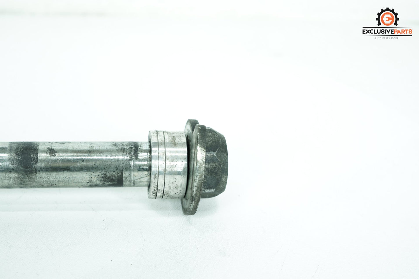2007 - 2016 Harley-Davidson Touring Street Glide Rear Wheel Axle Bolt Shaft 41056-09