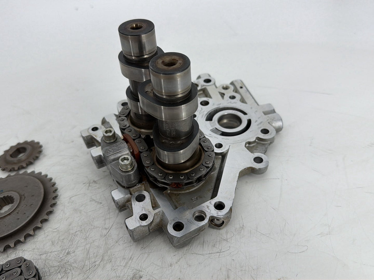 2015 Harley Electra Glide Touring Twin Cam Cam Support Camshaft Plate 25358-06