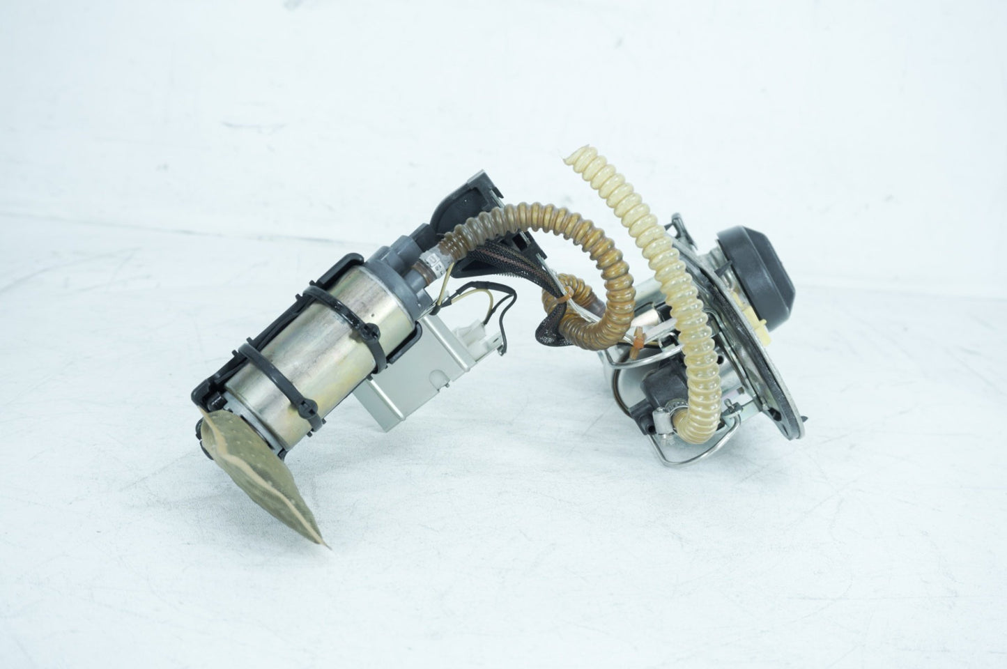 2007 - 2011 Harley-Davidson Touring CVO Electra Screamin Eagle Fuel Pump Gas Gasoline Petrol Sending 75126-06A
