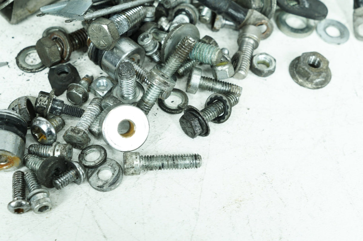 2003 Harley-Davidson Touring FLHTCUI - Hardware Bolts Nuts & Brackets